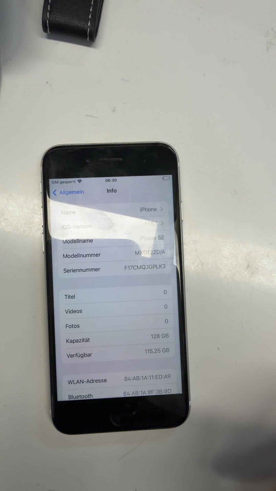 Apple iPhone SE 128GB iPhone SE (2020) Hauptbild