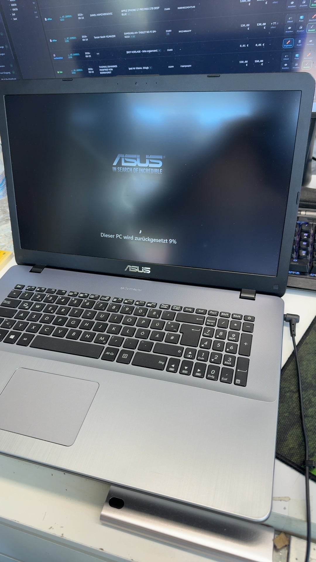 Asus A705M