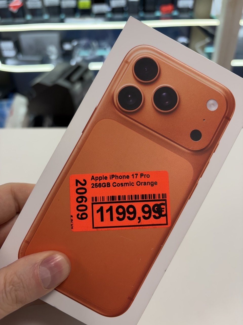 Apple iPhone 17 Pro 256GB Cosmic Orange