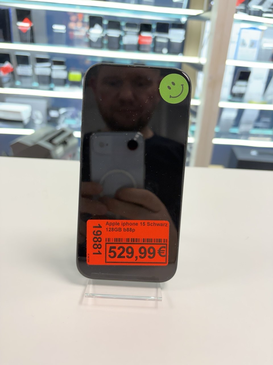 Apple iPhone 15 128GB Schwarz Zweitbild