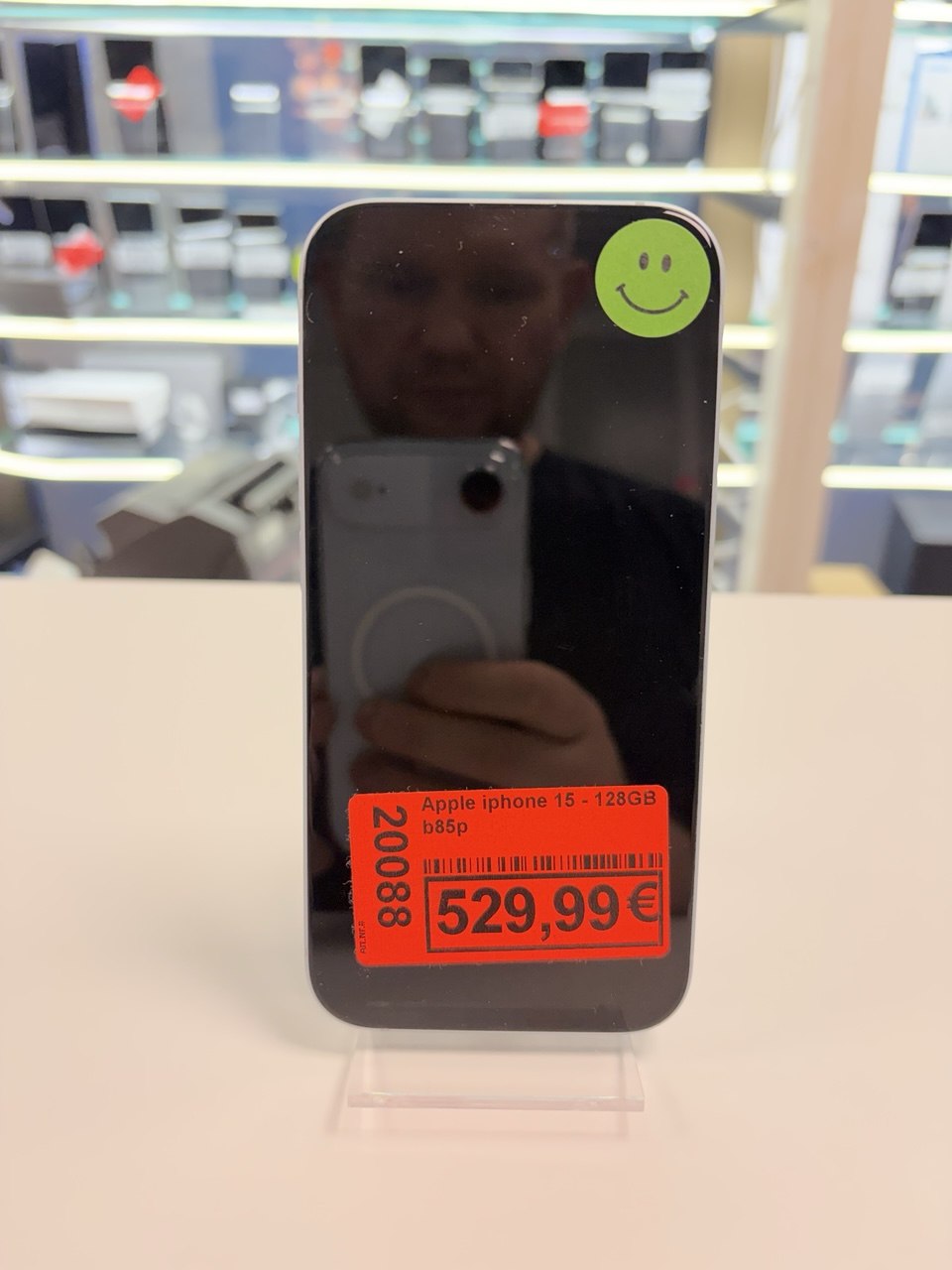 Apple iPhone 15 128GB Weiß/Silber Zweitbild