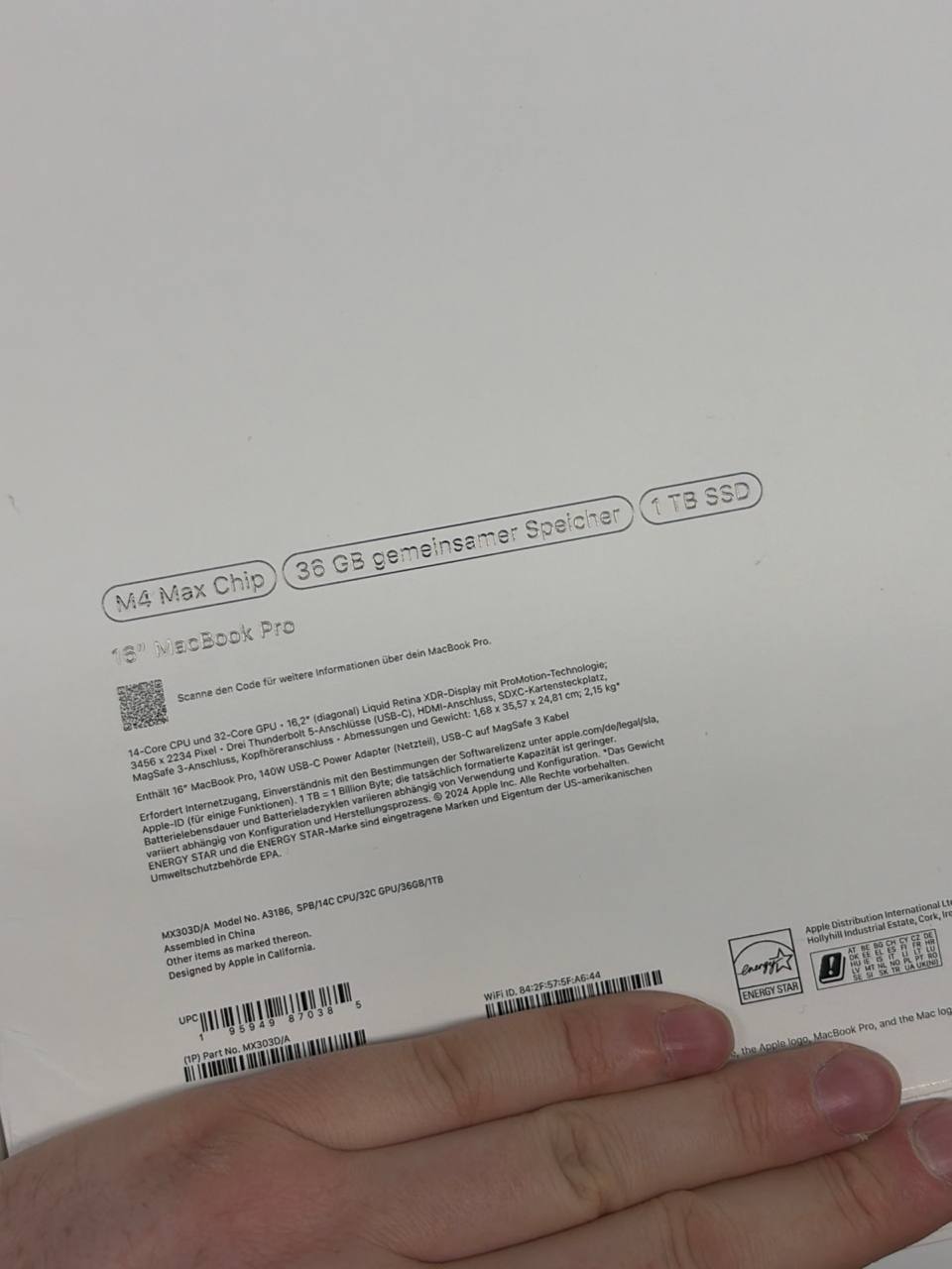 Apple MacBook Pro 16" M4 Max, 36GB, Space Grau