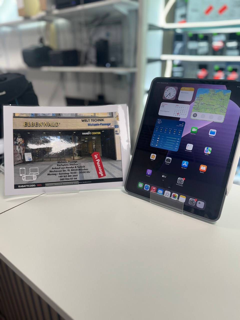 Apple iPad Pro 11" mit Magic Keyboard