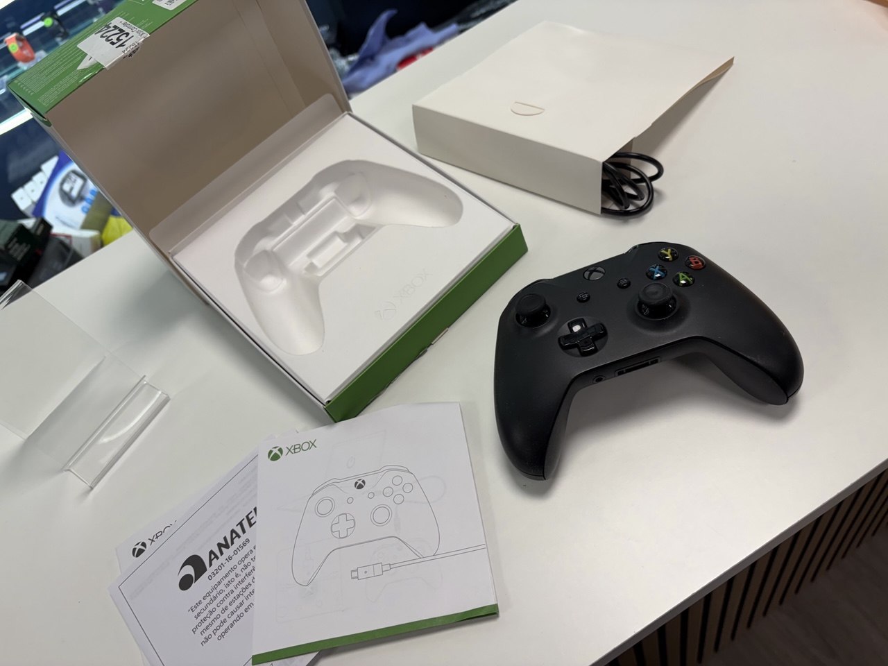 Xbox Wireless Controller schwarz Zweitbild