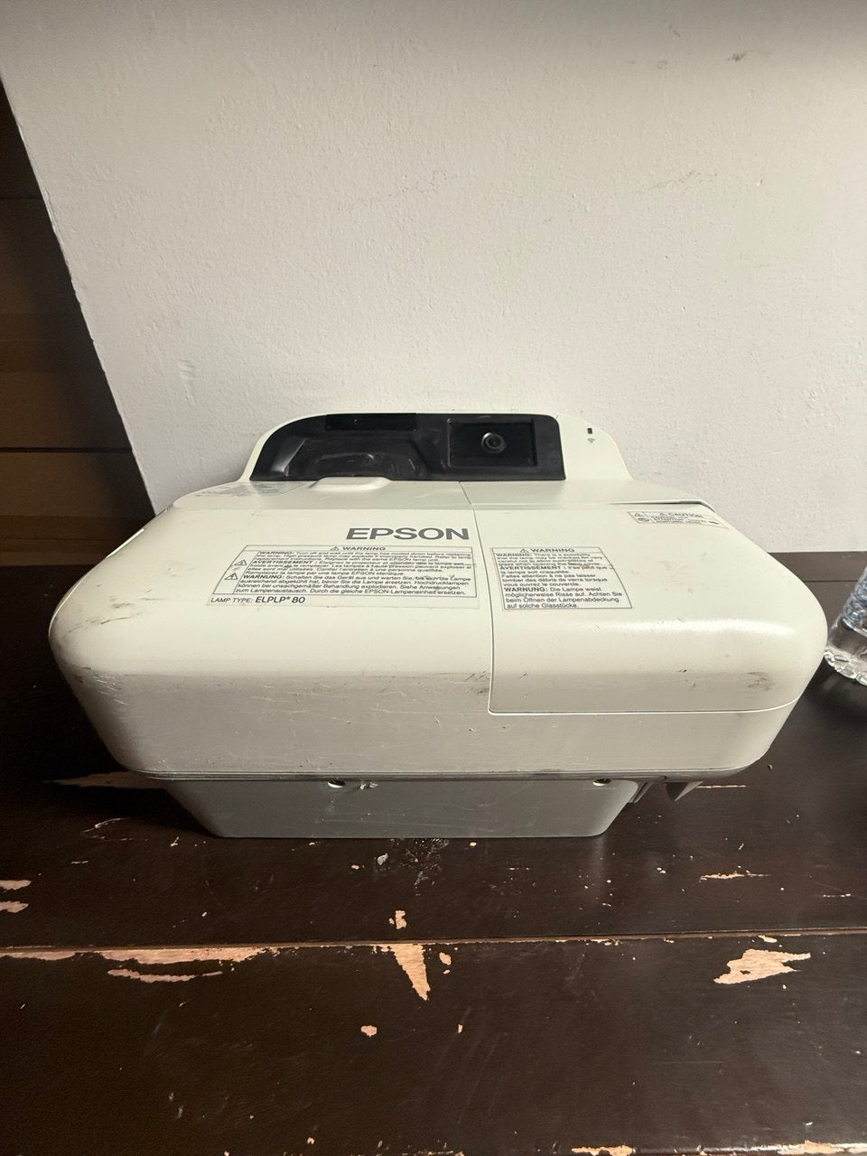 Epson EB-595Wi Projektor mit HDMI