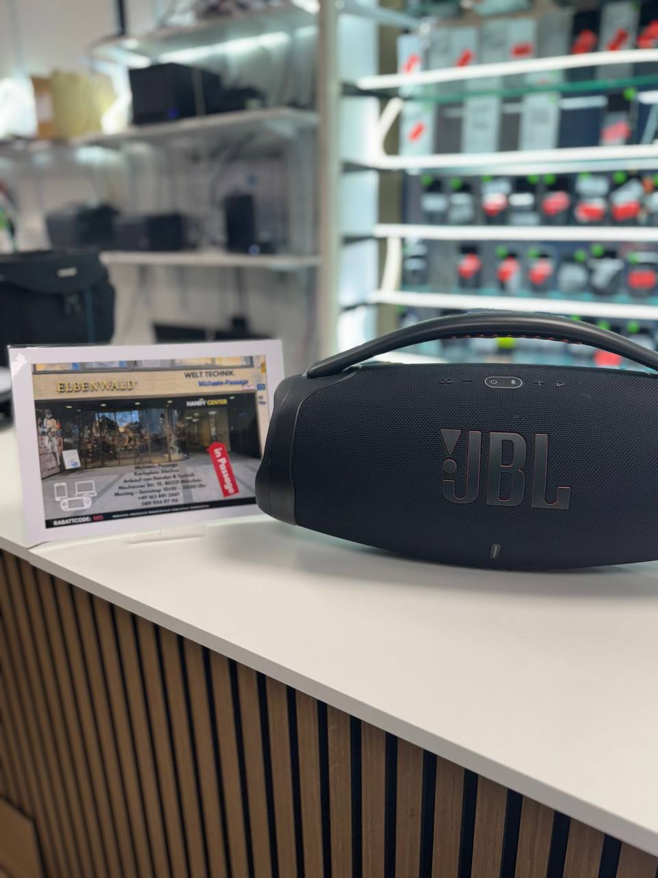 JBL Boombox 3 – Tragbarer Bluetooth-Lautsprecher Schwarz Zweitbild