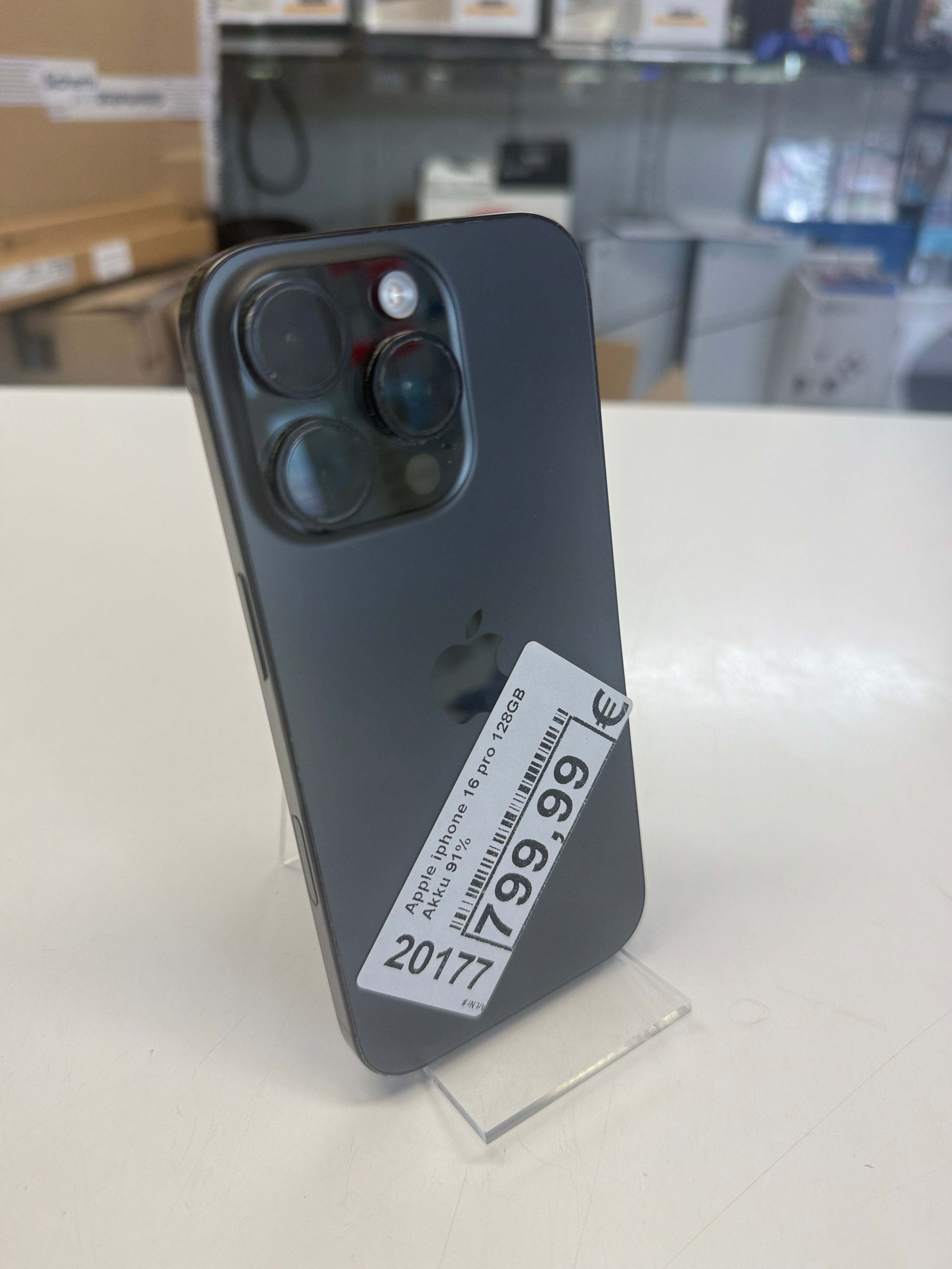 iPhone 16 Pro 128GB Space Black Zweitbild