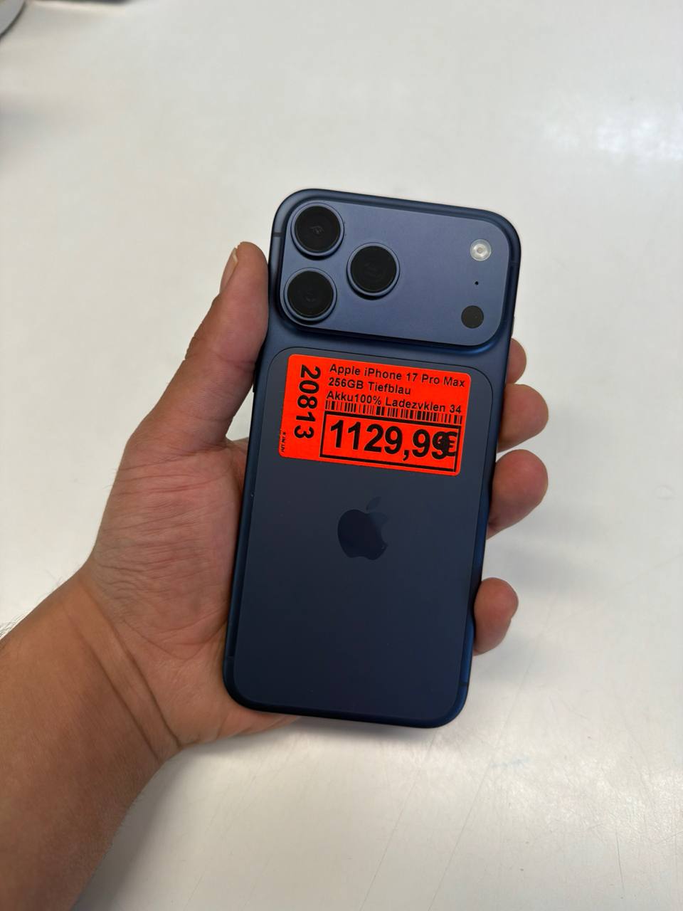 Apple iPhone 17 Pro Max, 256GB, Tiefblau Hauptbild
