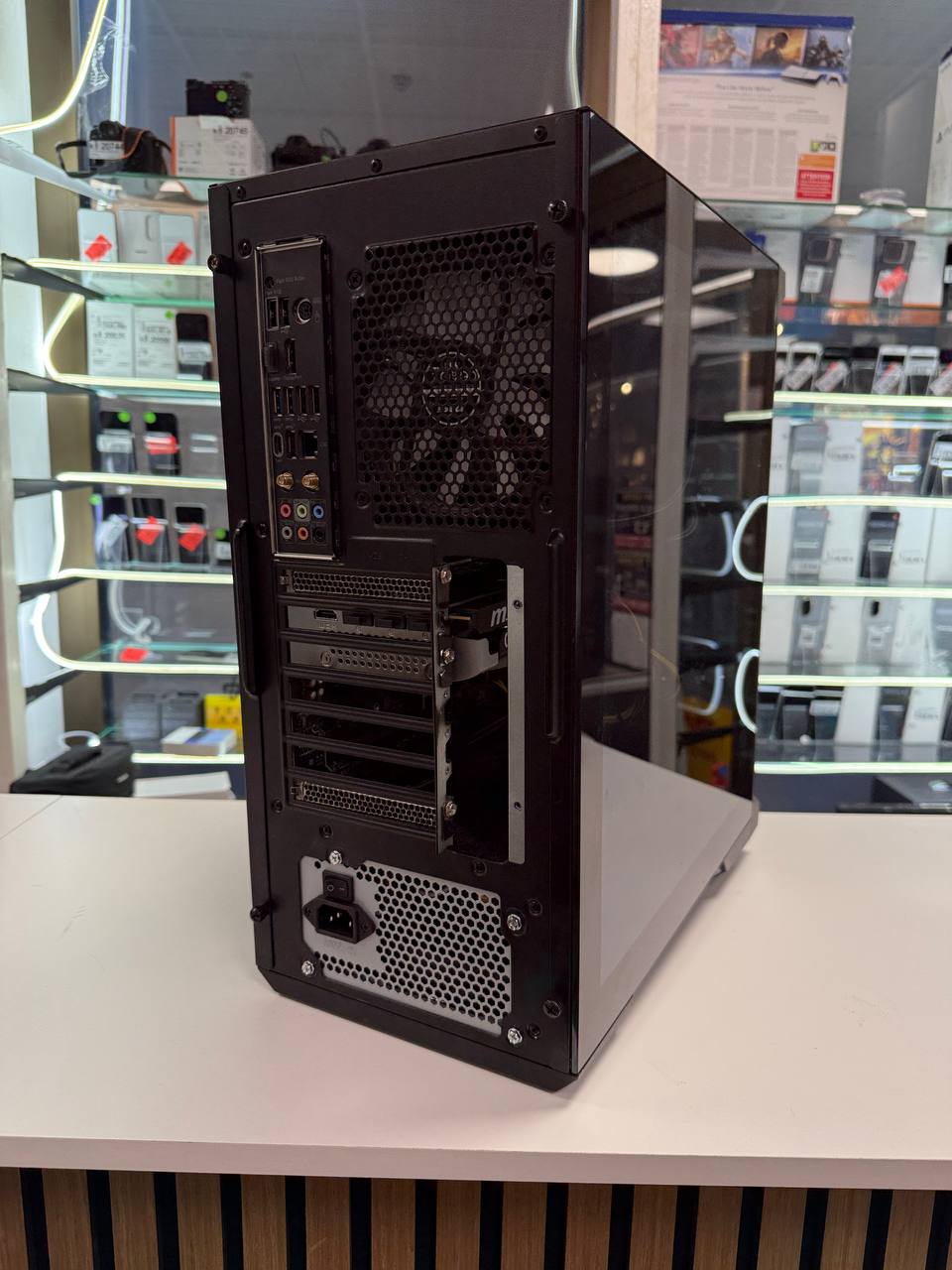 MSI Gaming PC Desktop-Computer, 3.499,99€ Zweitbild