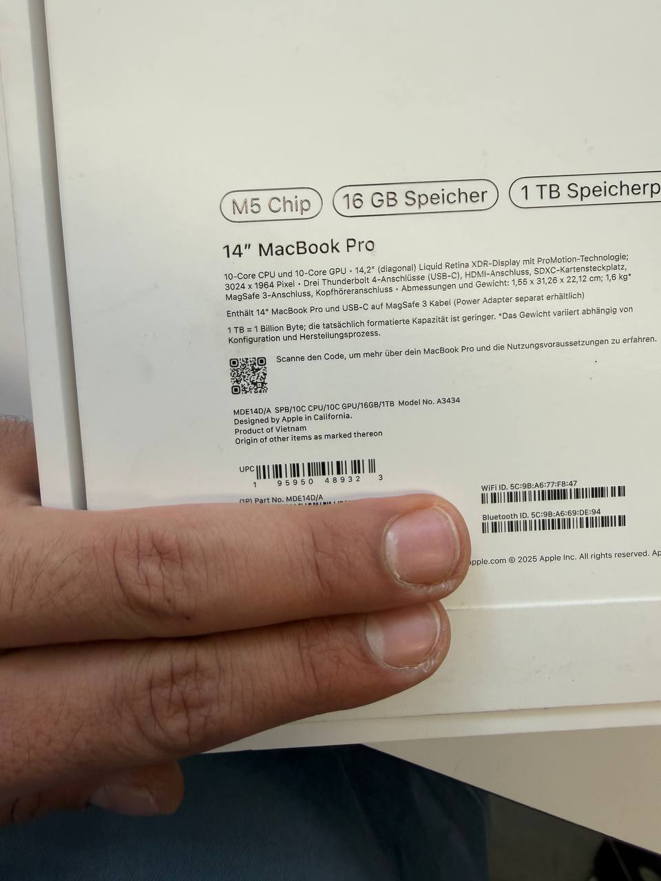Apple MacBook Pro 14" M5 Chip