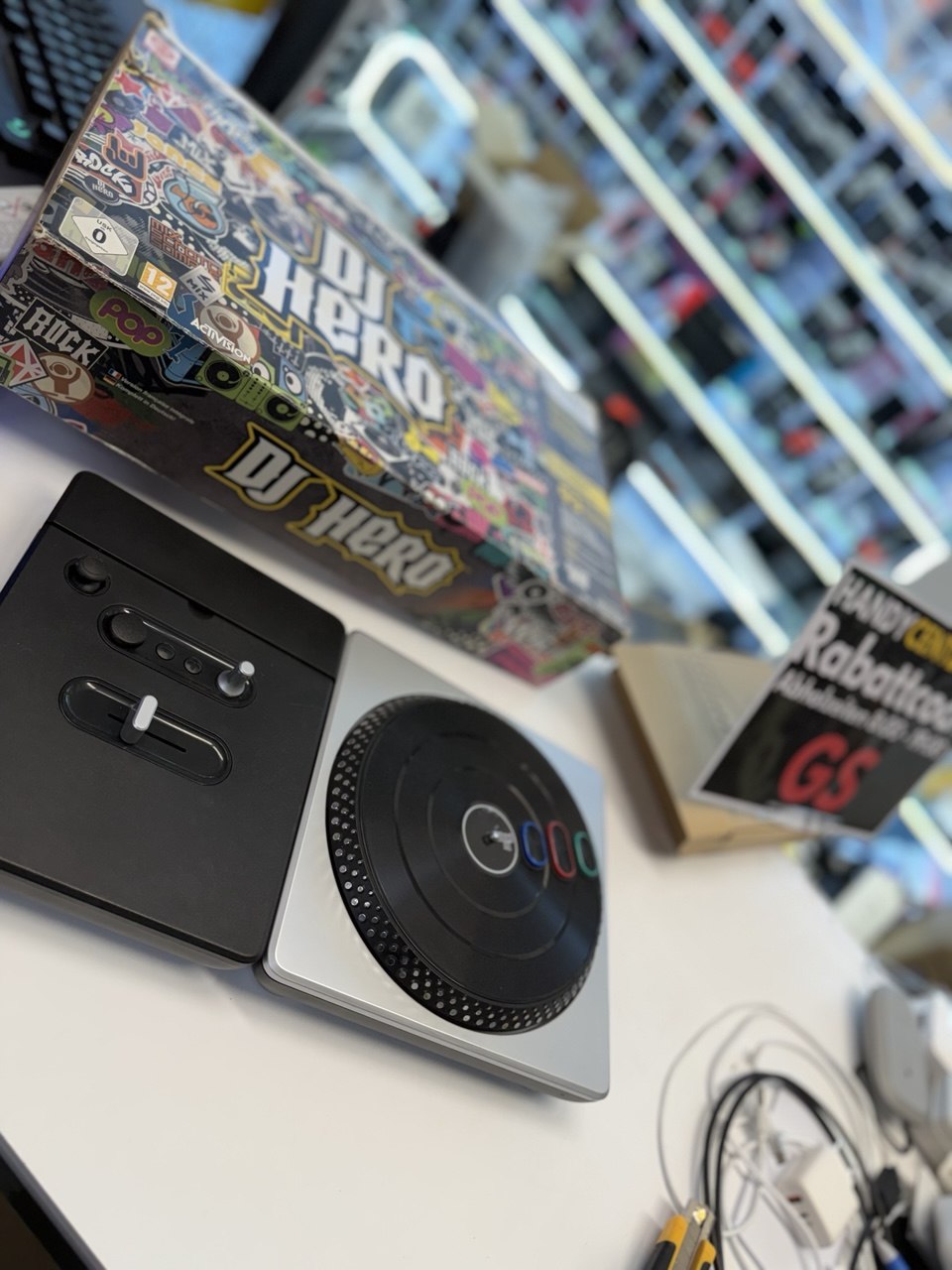 DJ Hero Turntable Bundle für Nintendo Wii Hauptbild