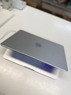 Apple MacBook Neo mit A18 Pro Chip, 8GB RAM 500GB Akku 100p 9 Zyklen