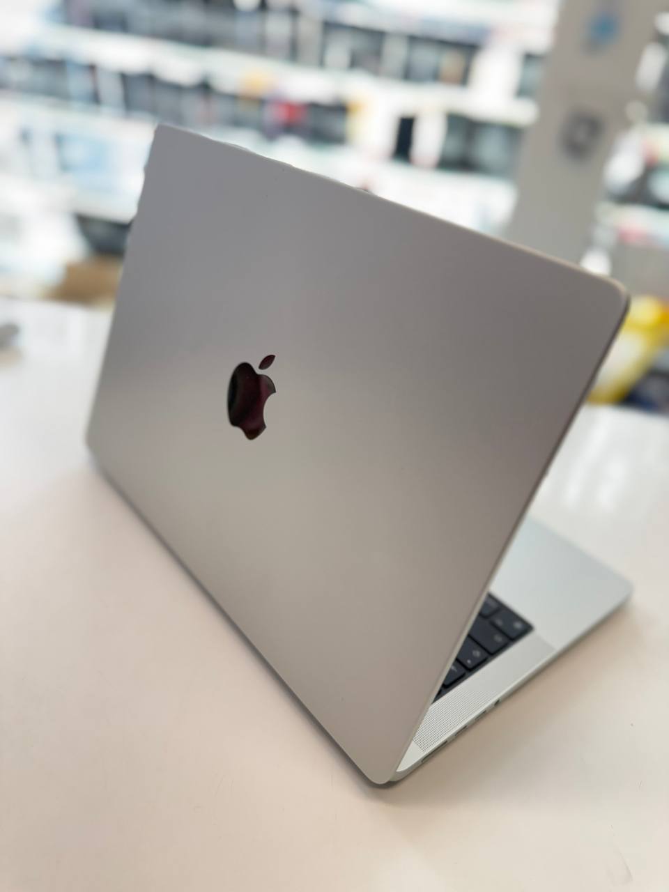 Apple MacBook Pro M4