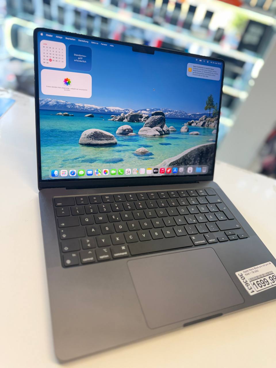 MacBook Pro M3 Pro 36Ram 1T SSD