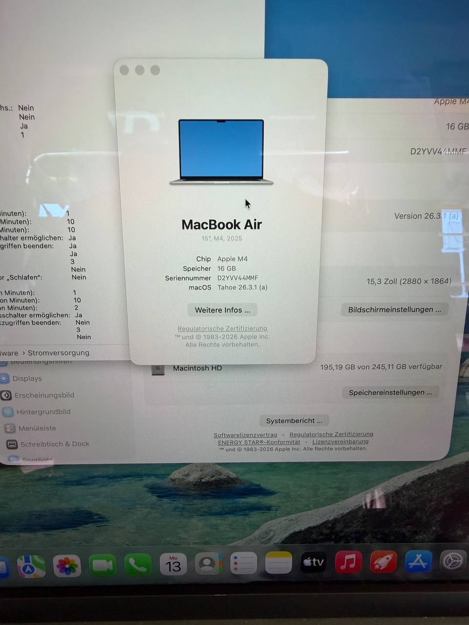 Apple MacBook Air 15" M4 mit 16 GB RAM Hauptbild