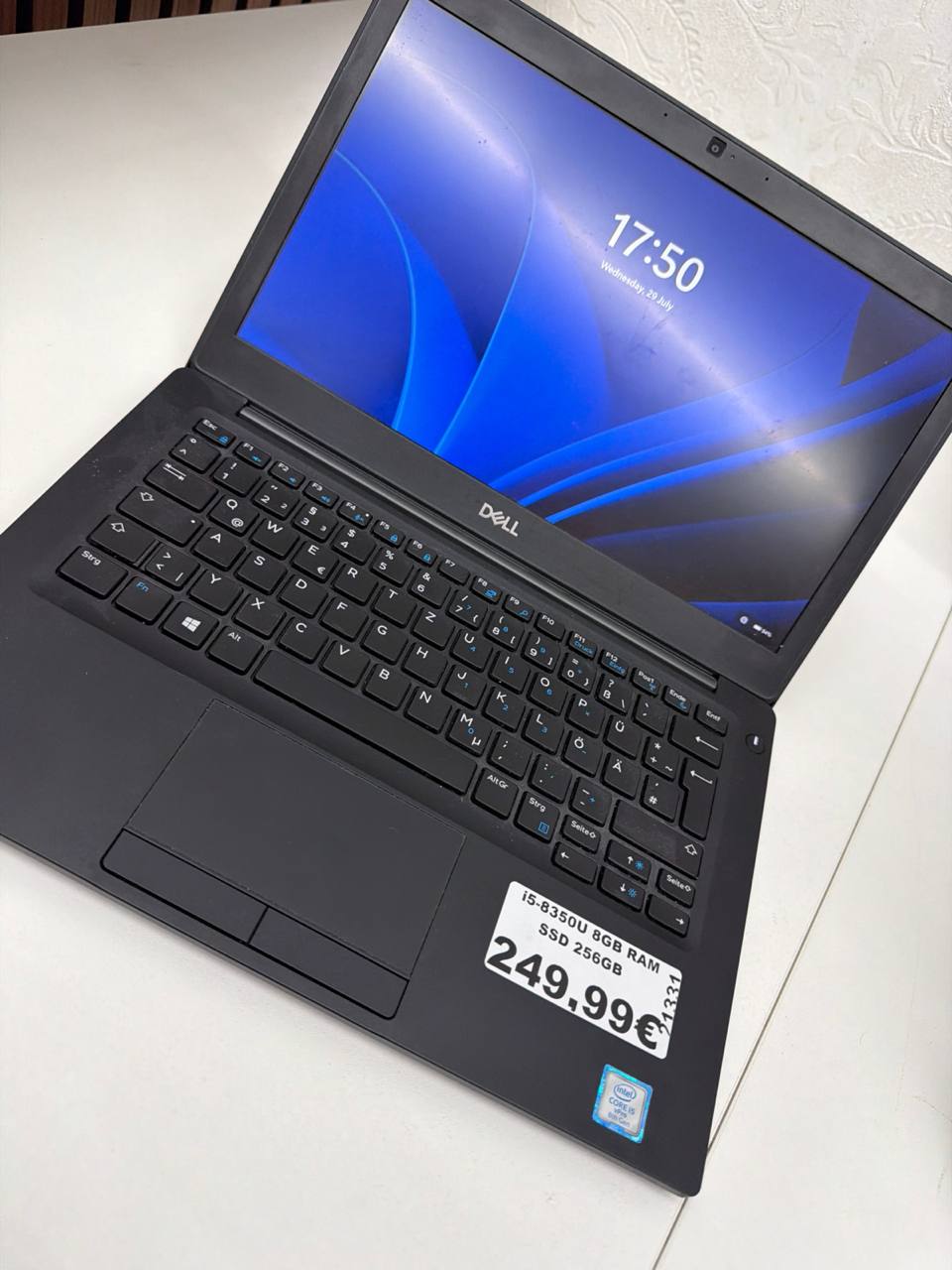 Dell Latitude Ultrabook mit Intel Core i5-8350U, 8GB RAM Zweitbild