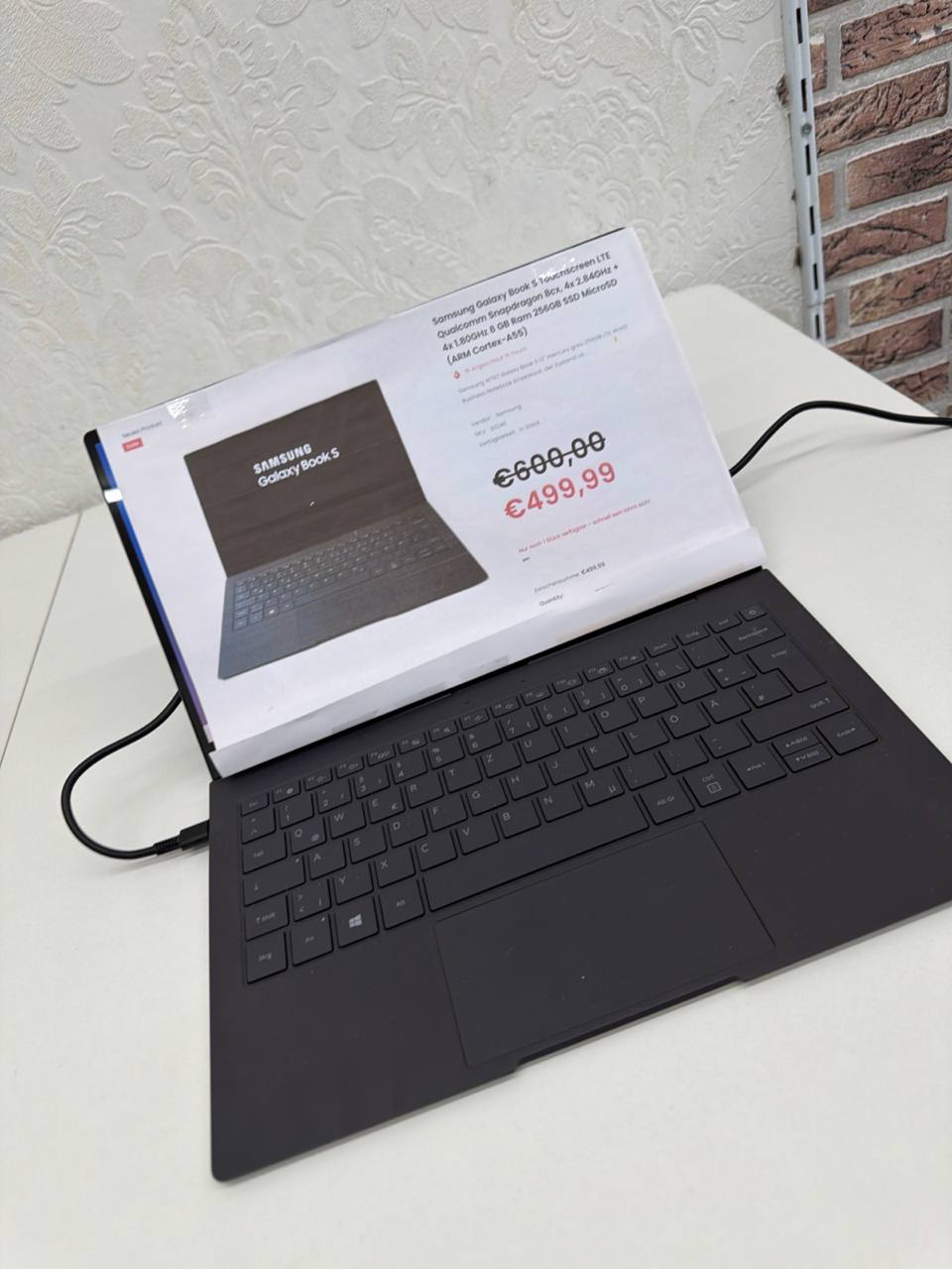 Samsung Galaxy Book S Touchscreen LTE Qualcomm Snapdragon 8cx, 4x 2.84GHz + 4x 1.80GHz 8 GB Ram 256GB SSD microSD (ARM Cortex-A55)