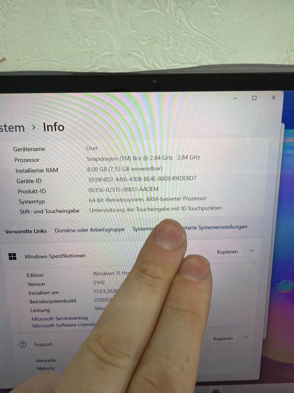 Samsung Galaxy Book S Touchscreen LTE Qualcomm Snapdragon 8cx, 4x 2.84GHz + 4x 1.80GHz 8 GB Ram 256GB SSD microSD (ARM Cortex-A55)