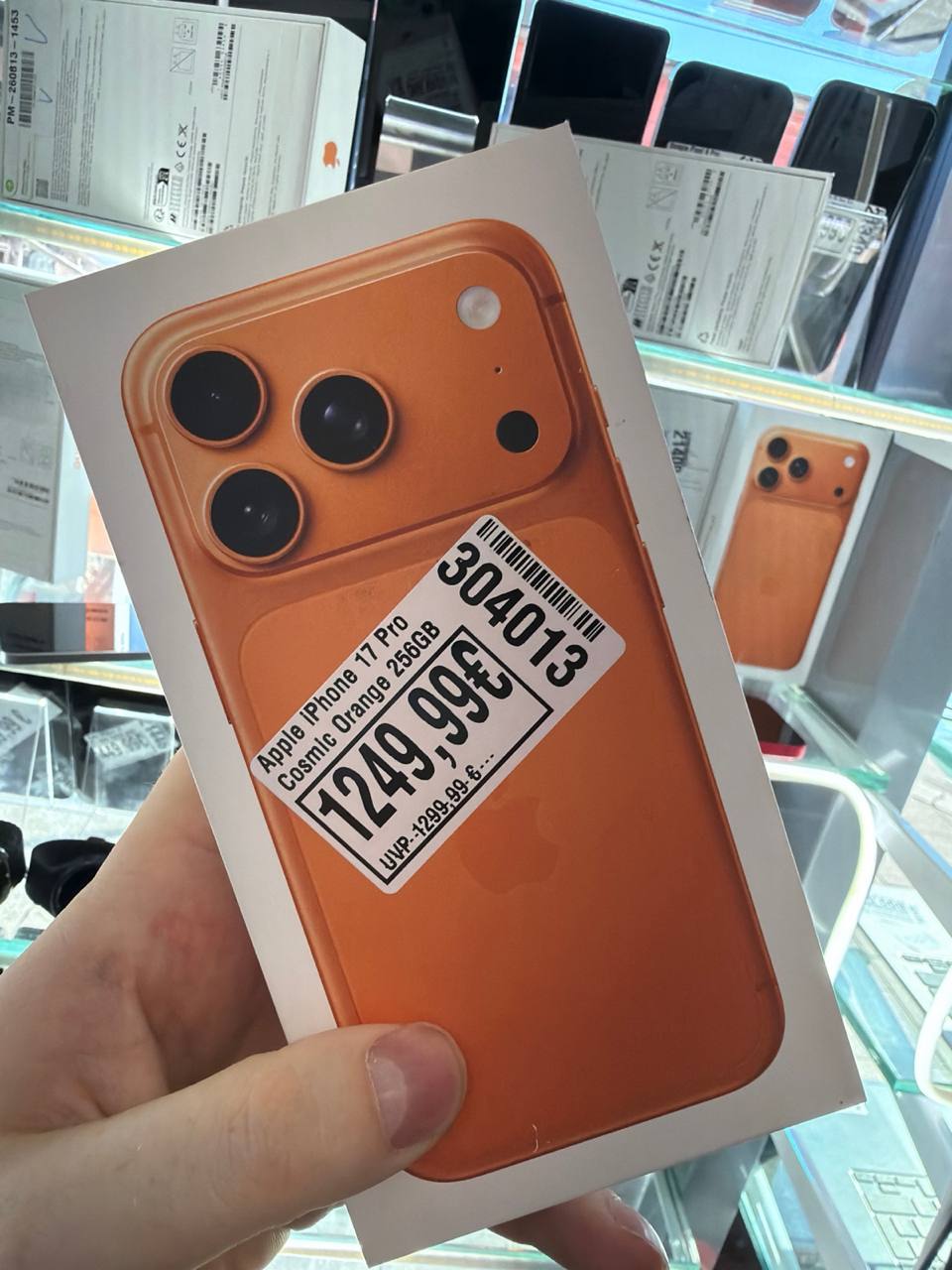 Apple iPhone 12 Pro Max Schutzcase Orange
