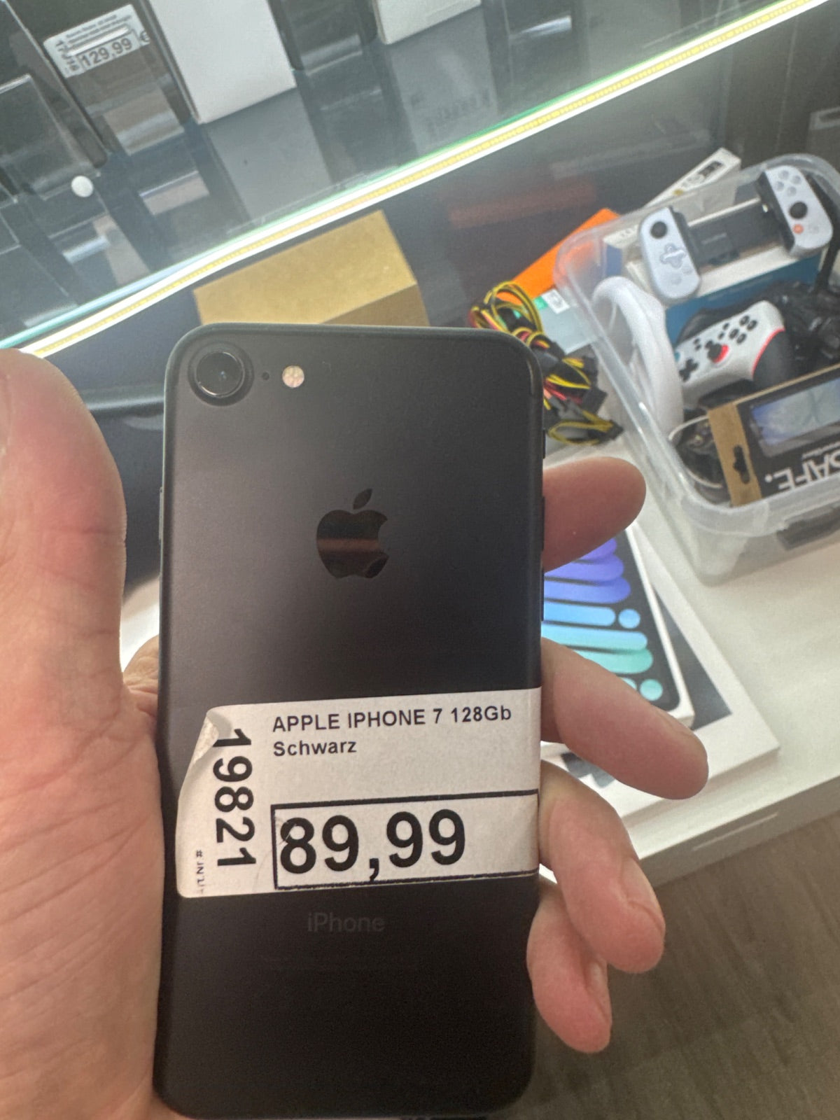 APPLE IPHONE 7 128Gb Schwarz
