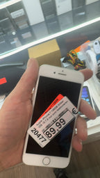Apple iPhone 7 128GB Silber iOS 15.7.8 nur zum telefonieren