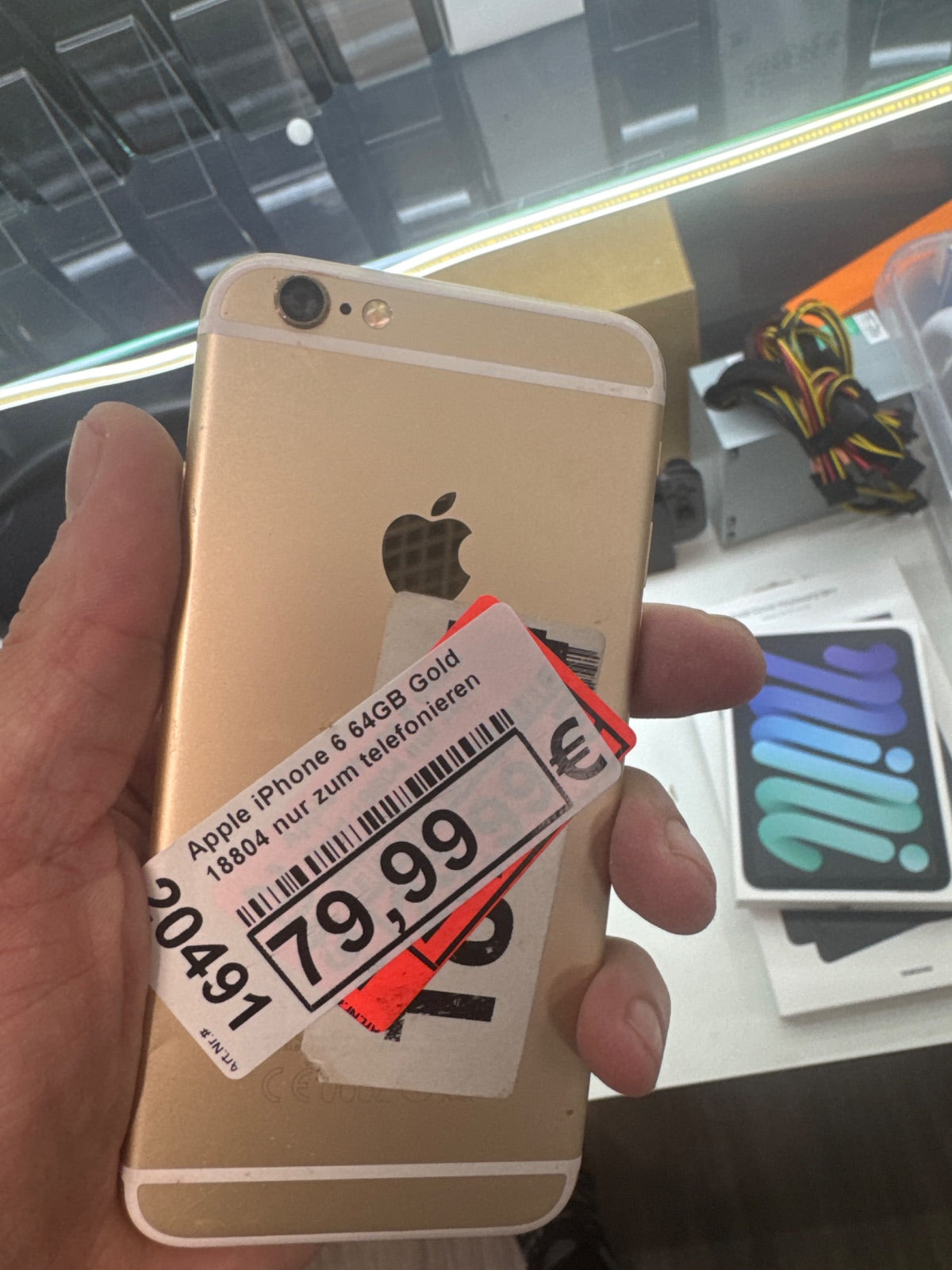 Apple iPhone 6 64GB Gold 18804 nur zum telefonieren Hauptbild