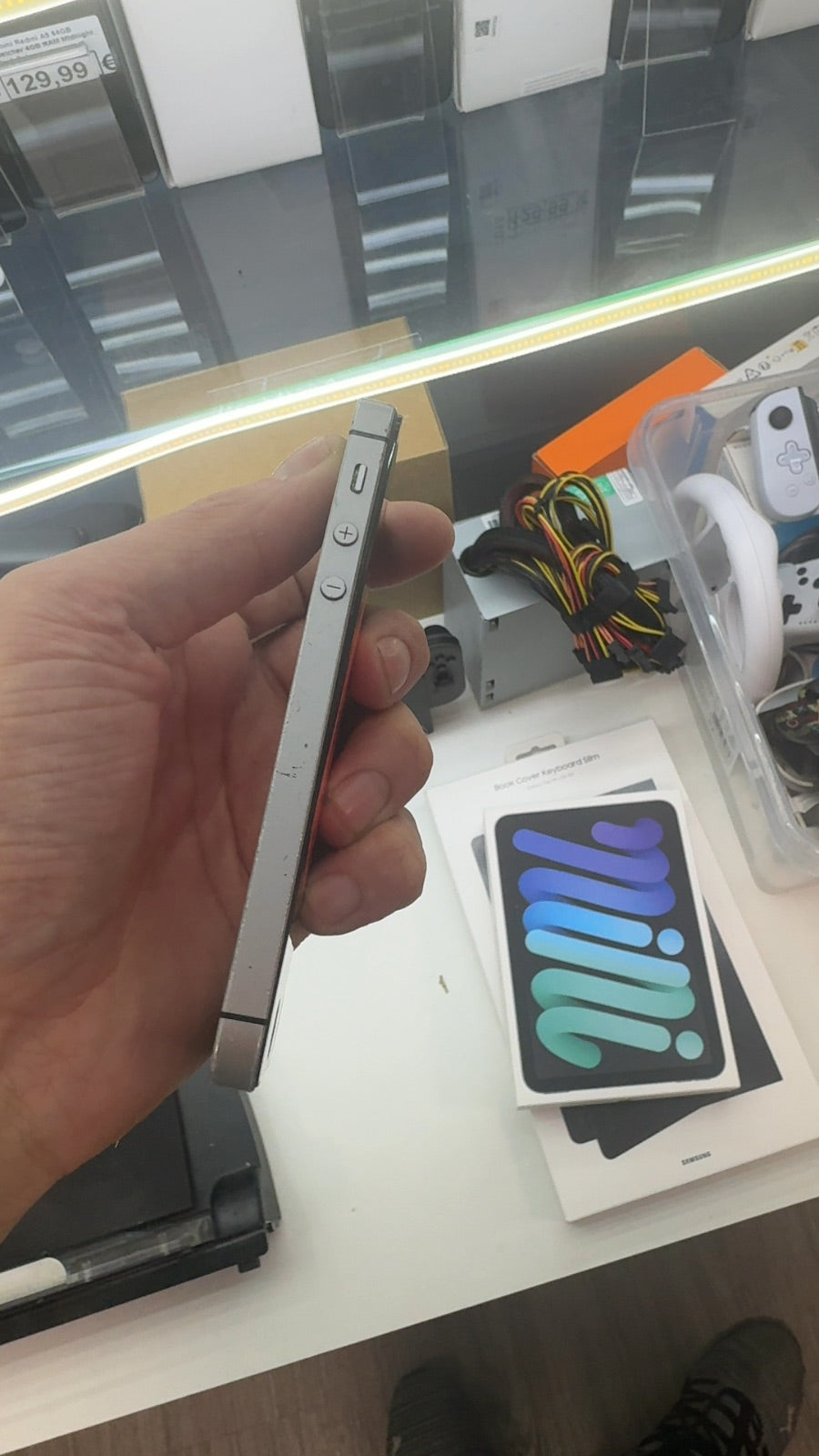 Apple iPhone SE 32GB Spacegrau nur zum Telefonieren