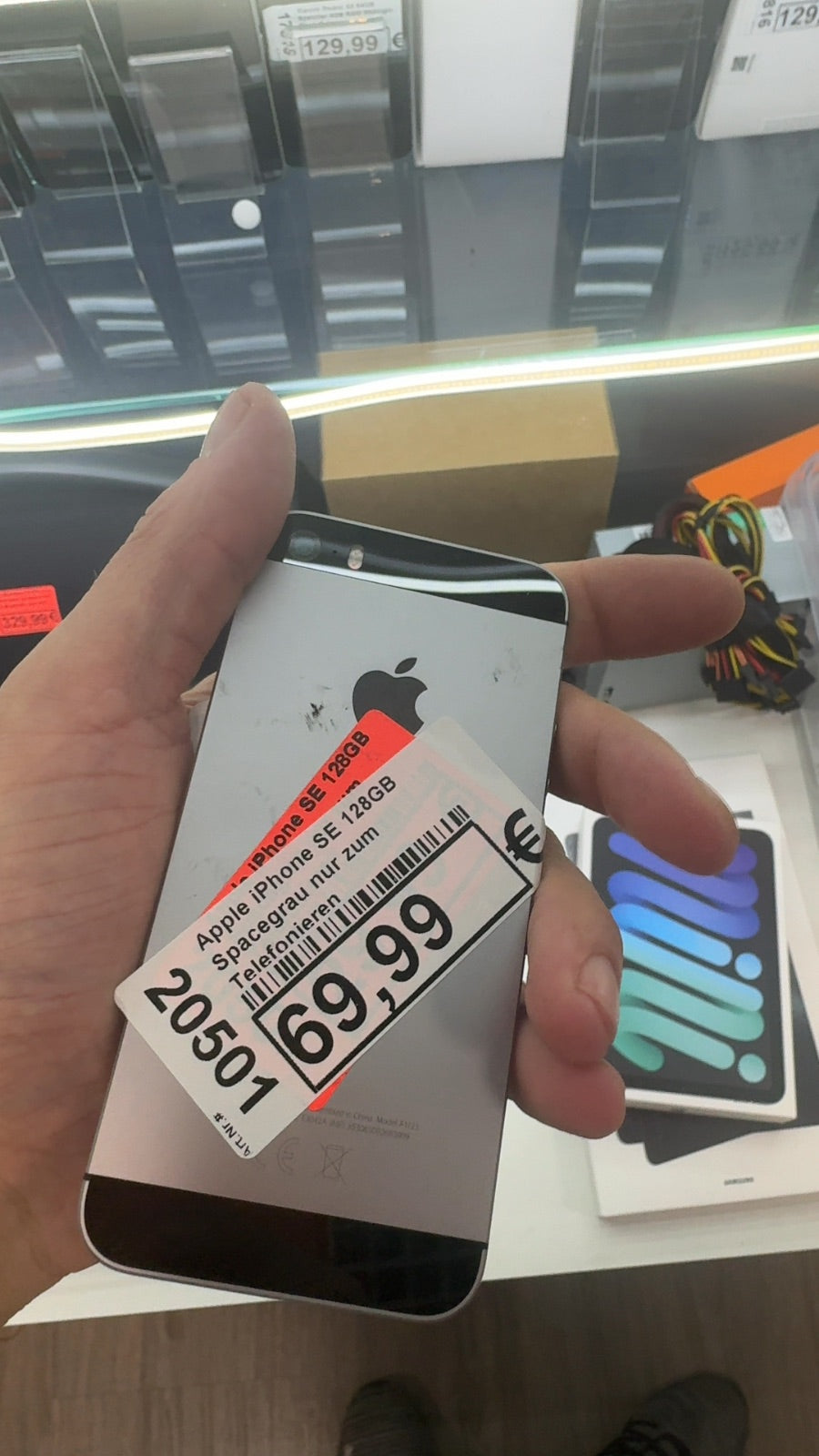 Apple iPhone SE 128GB Spacegrau nur zum Telefonieren Zweitbild