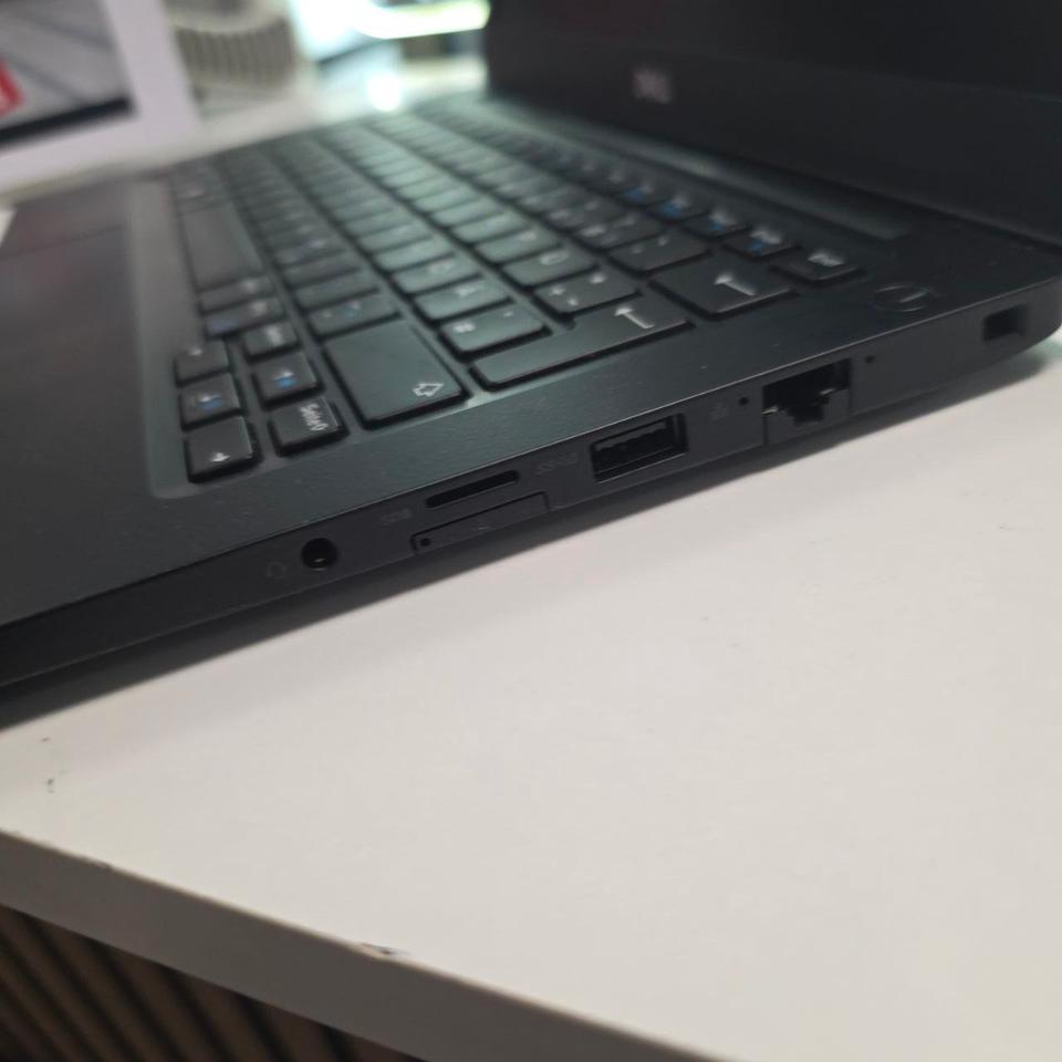 Dell Latitude 7290 Intel Core i5-8350U Laptop