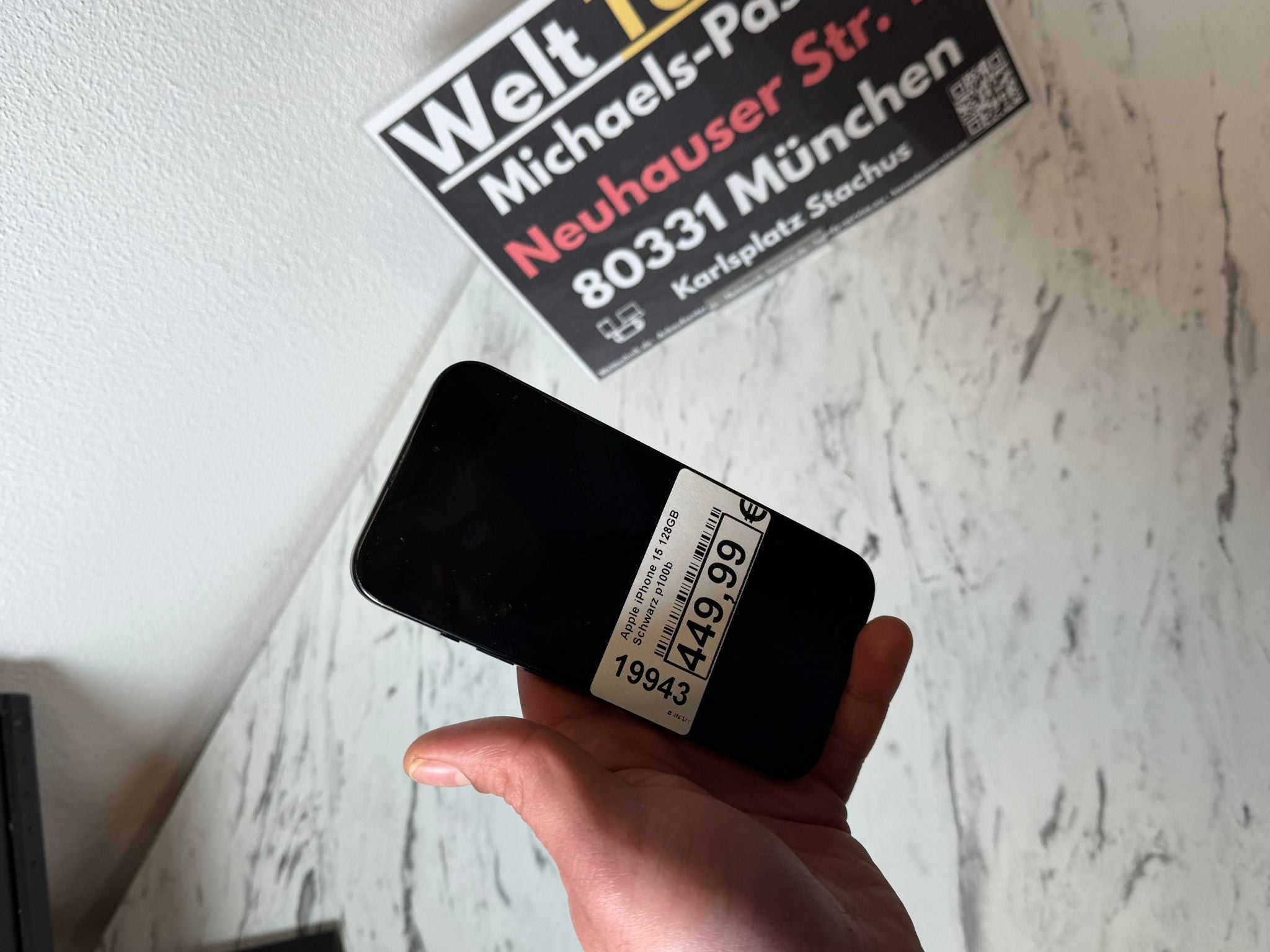 Apple iPhone 15 128GB Schwarz p100b